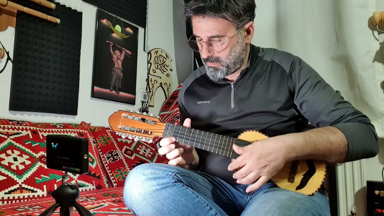Armadillo Charango.  İlk denemem