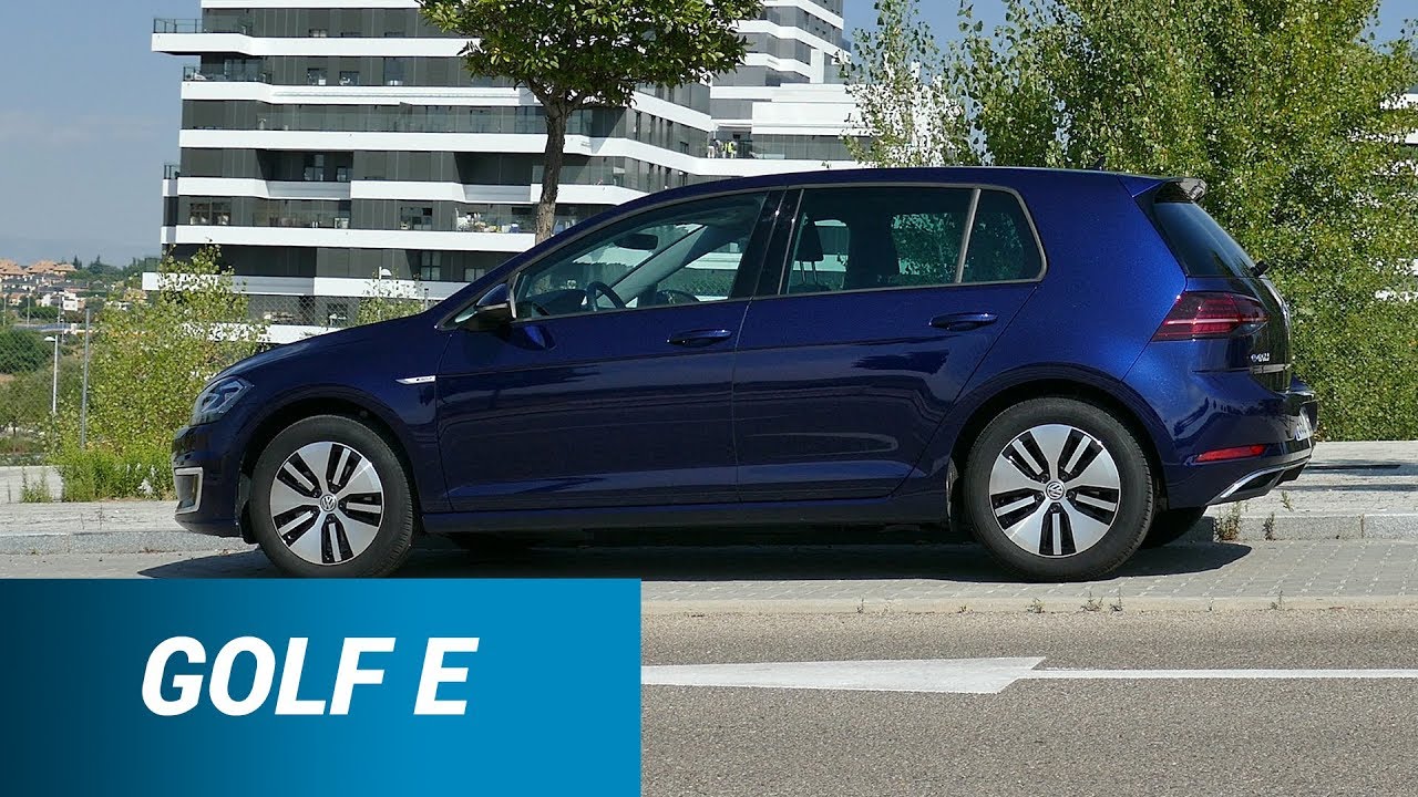 Prueba del GOLF El&eacute;ctrico en El Confidencial Review de Coches
