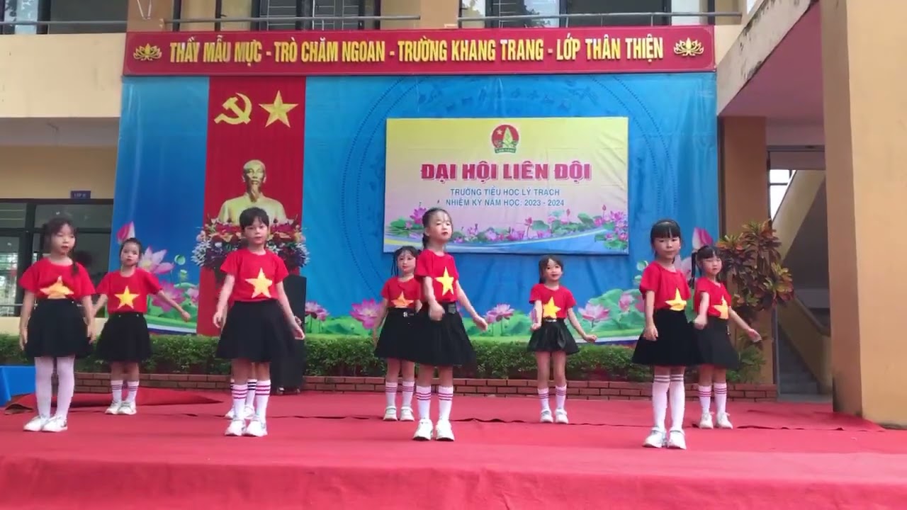Nhanh bước nhanh nhi đồng - Nhạc sĩ Phong Nhã