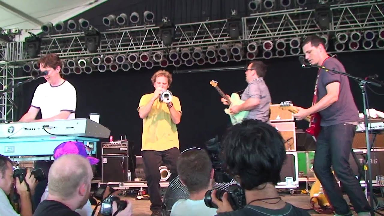 THEY MIGHT BE GIANTS BONNAROO 2010 BIRDHOUSE IN YOUR SOUL