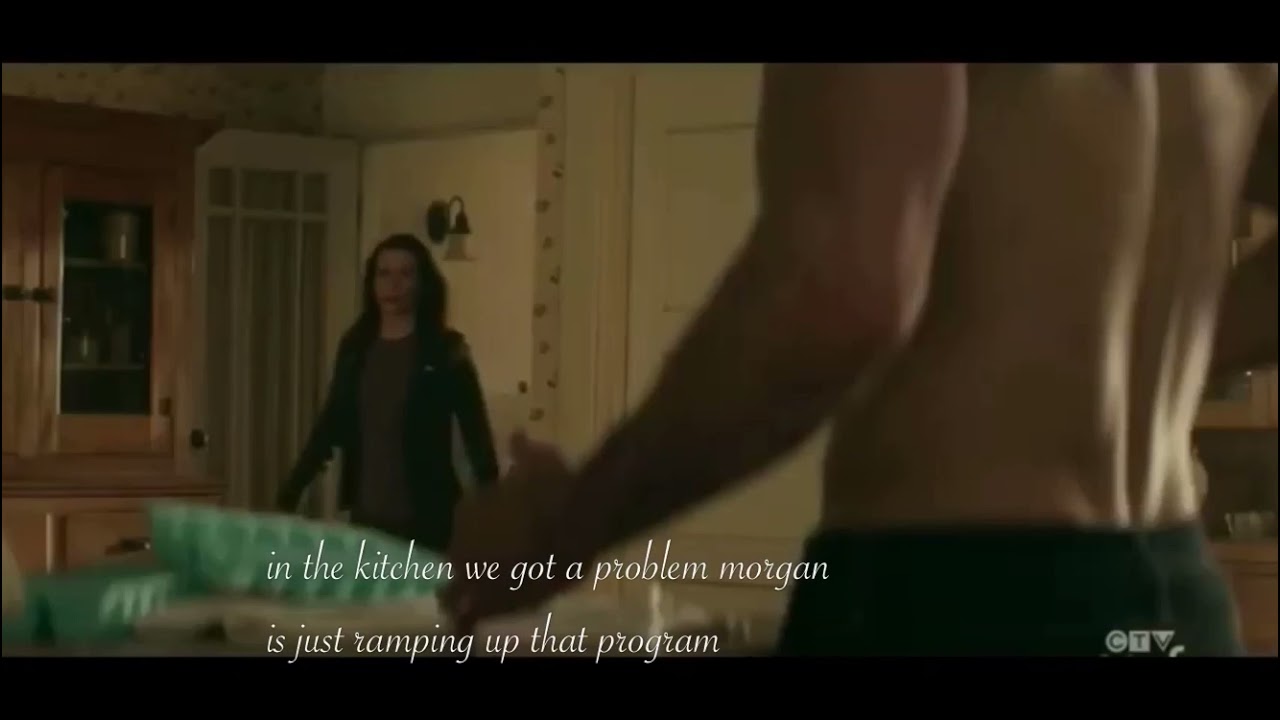 Superman got bruised up in a bank robbery in Mexico / Superman and Lois 1x09