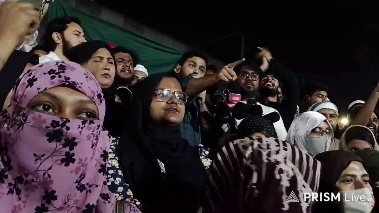 শহীদ ওসমান হাদী ও জুলাই শহীদদের স্মরণে দোয়া ও গণ ইফতার শেষে বি/ক্ষো/ভ ও মি/ছি/ল