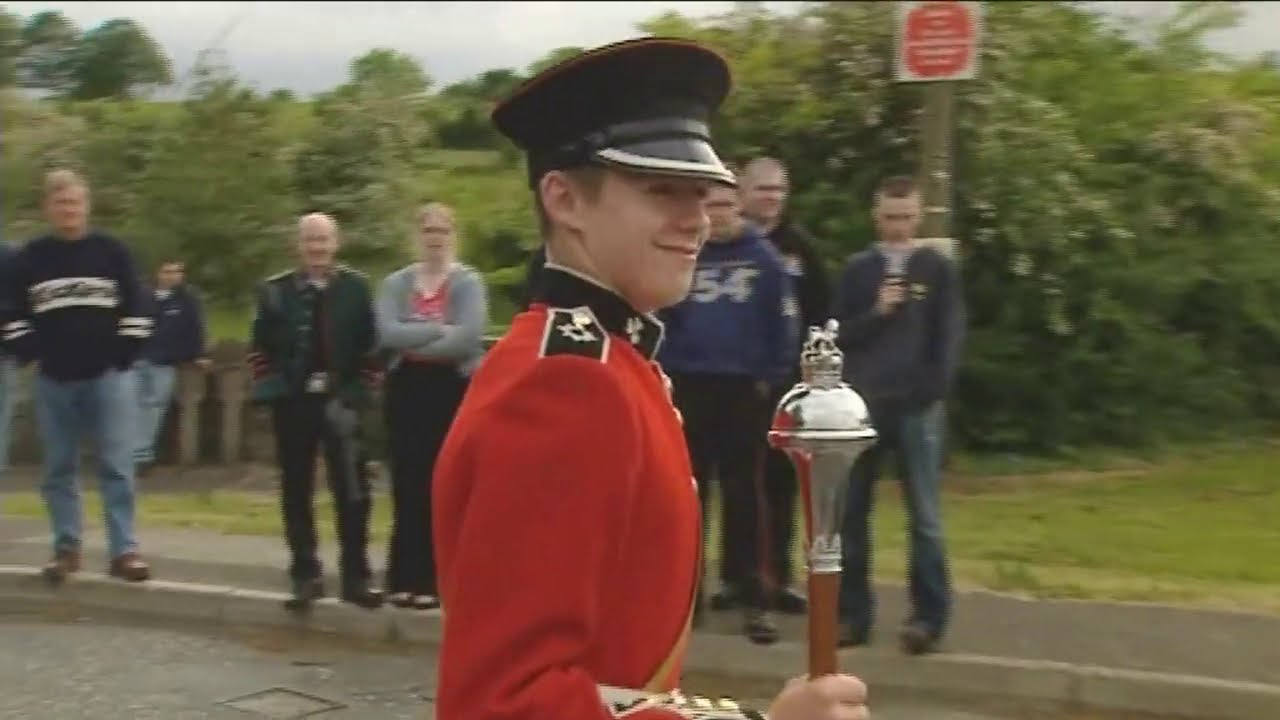 Kilcluney Volunteers FB Annual Parade 2004
