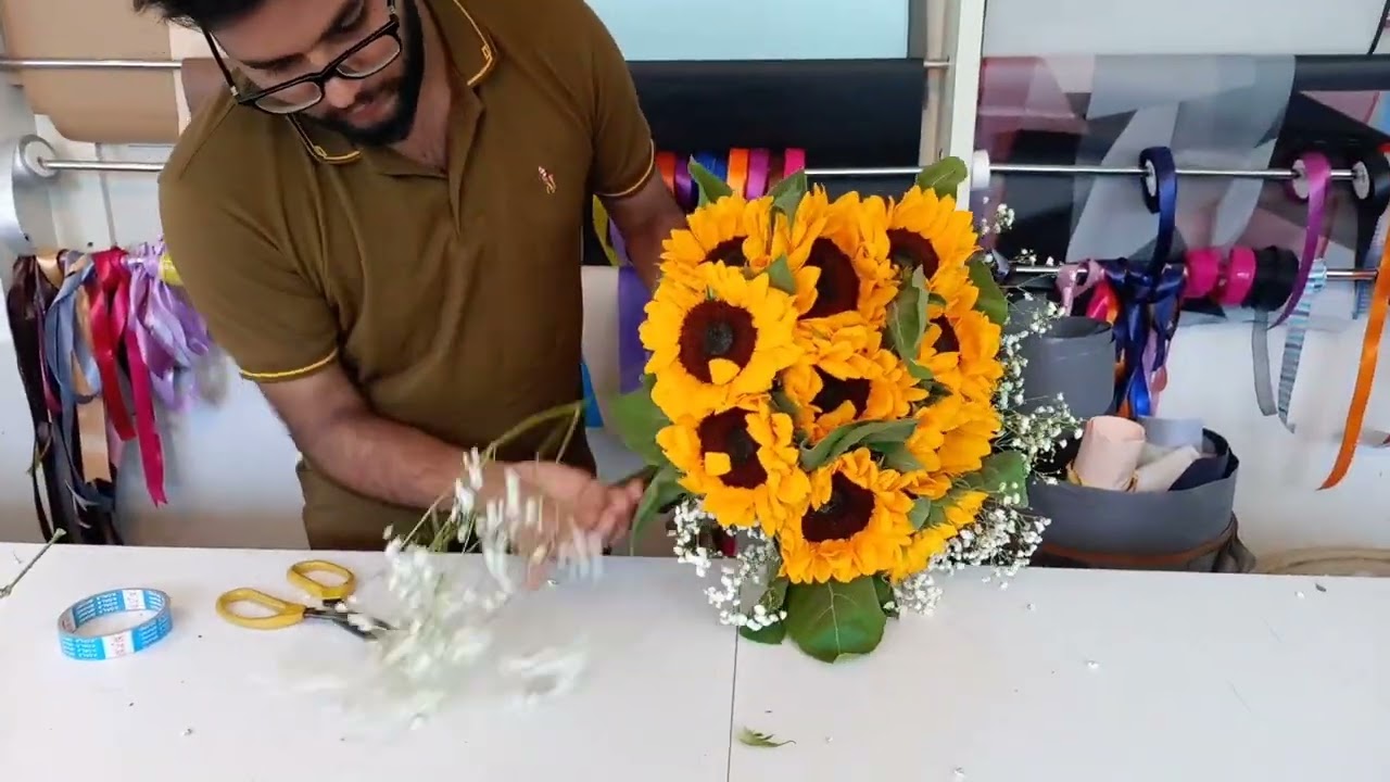 Sun flower combo making video wrop Florist sabir ali