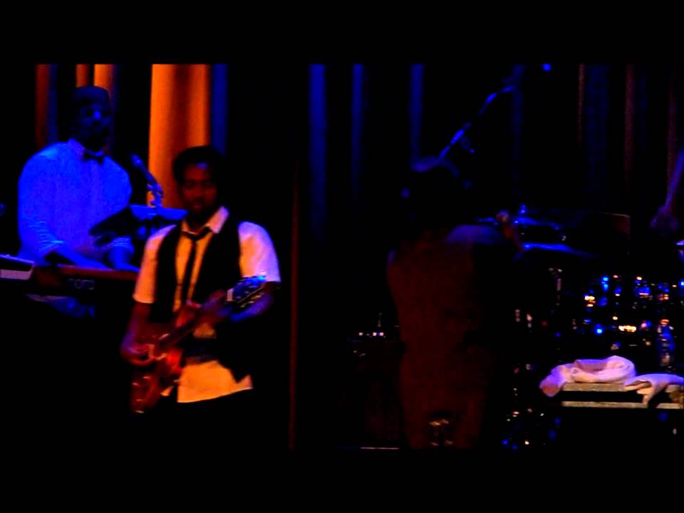 Anthony Hamilton - Float (live)