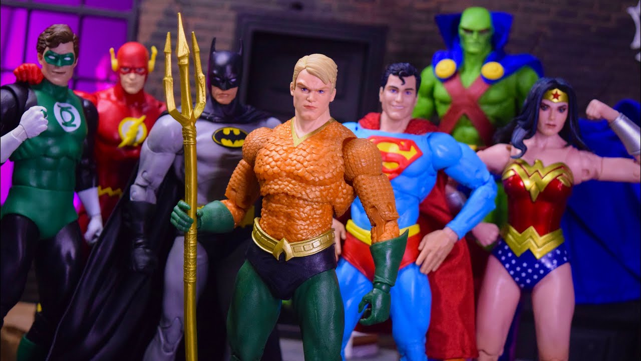 My Custom McFarlane Toys DC Multiverse Classic Aquaman Action Figure Showcase Review