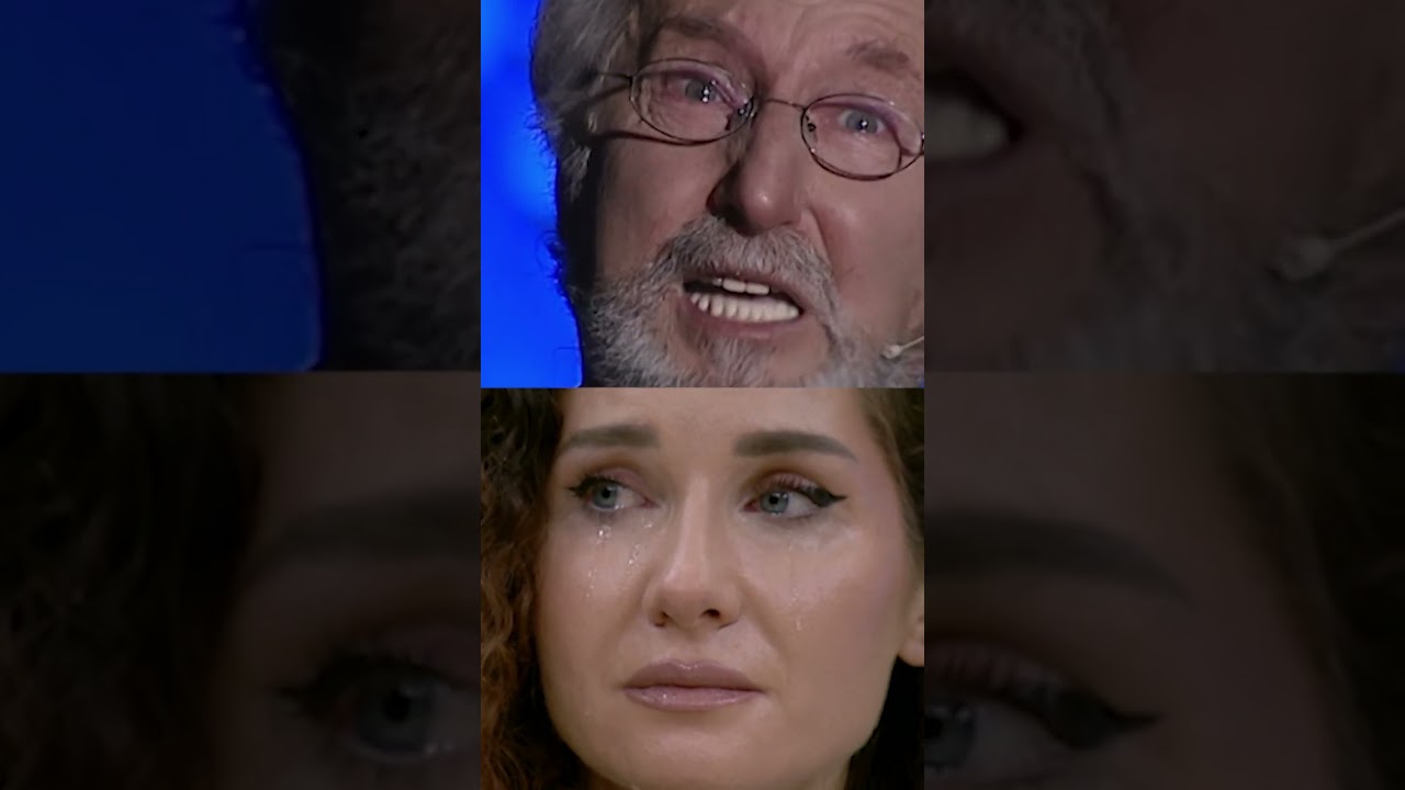 Shikon babain t&euml; interpretoj&euml;, shp&euml;rthen n&euml; lot vajza Mendi Kabashi - Living Day