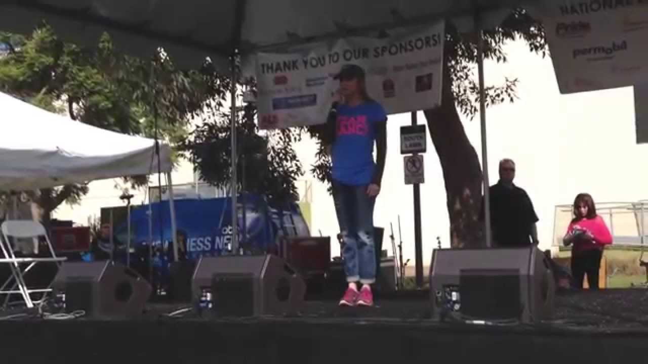 2014-10.19- Renée Zellweger, team captain of “Team Nanci” - Los Angeles County Walk to Defeat ALS