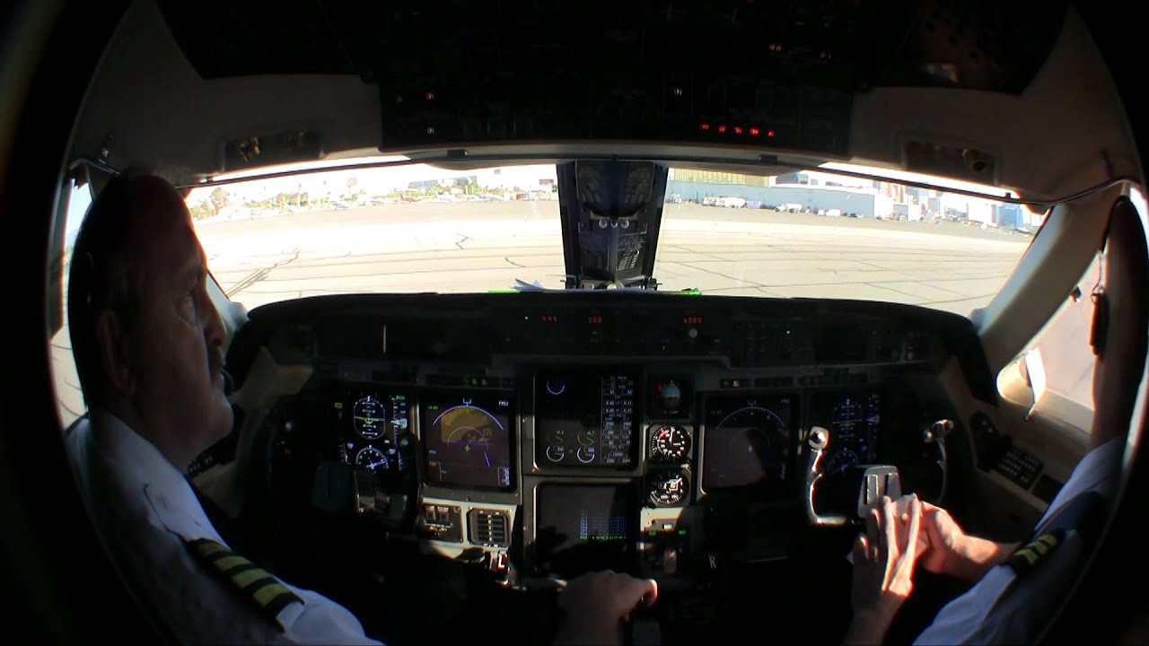 Gulfstream G-IV approach, landing, shutdown at Las Vegas (raw footage, HD)
