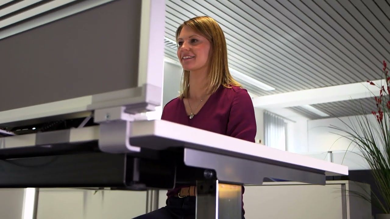 Deskbike mit Sitz-Steh-Schreibtisch Deutsche Telekom