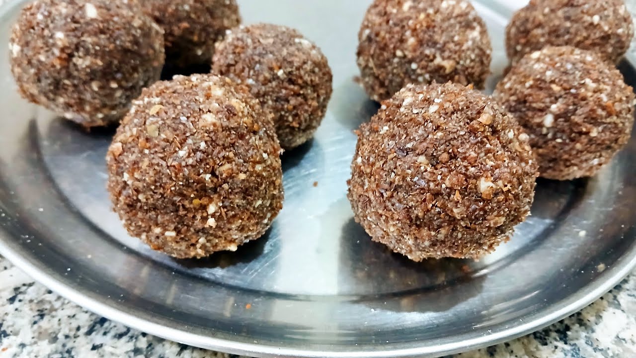 कमर दर्द और Weightloss के लिए एकदम परफेक्ट ये अलसी के लडडू आ गए हैं | Alsi K Laddoo