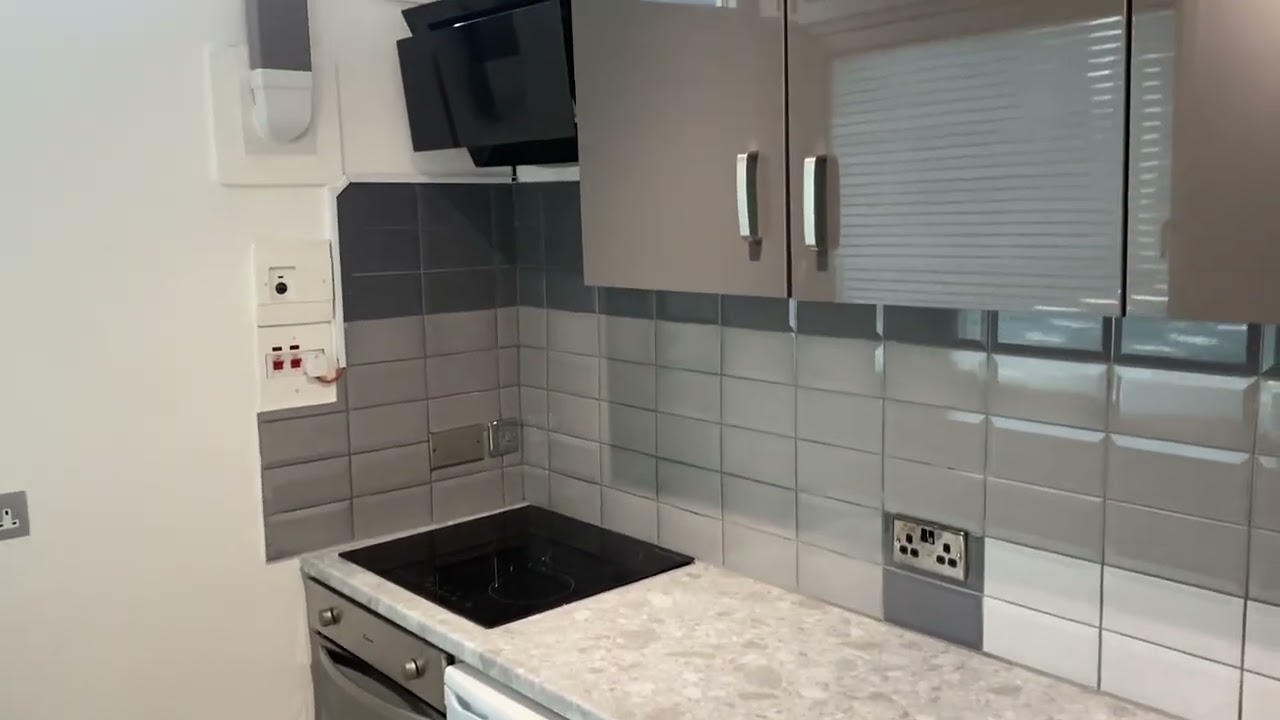 Studio apartment near Liverpool Street Station.