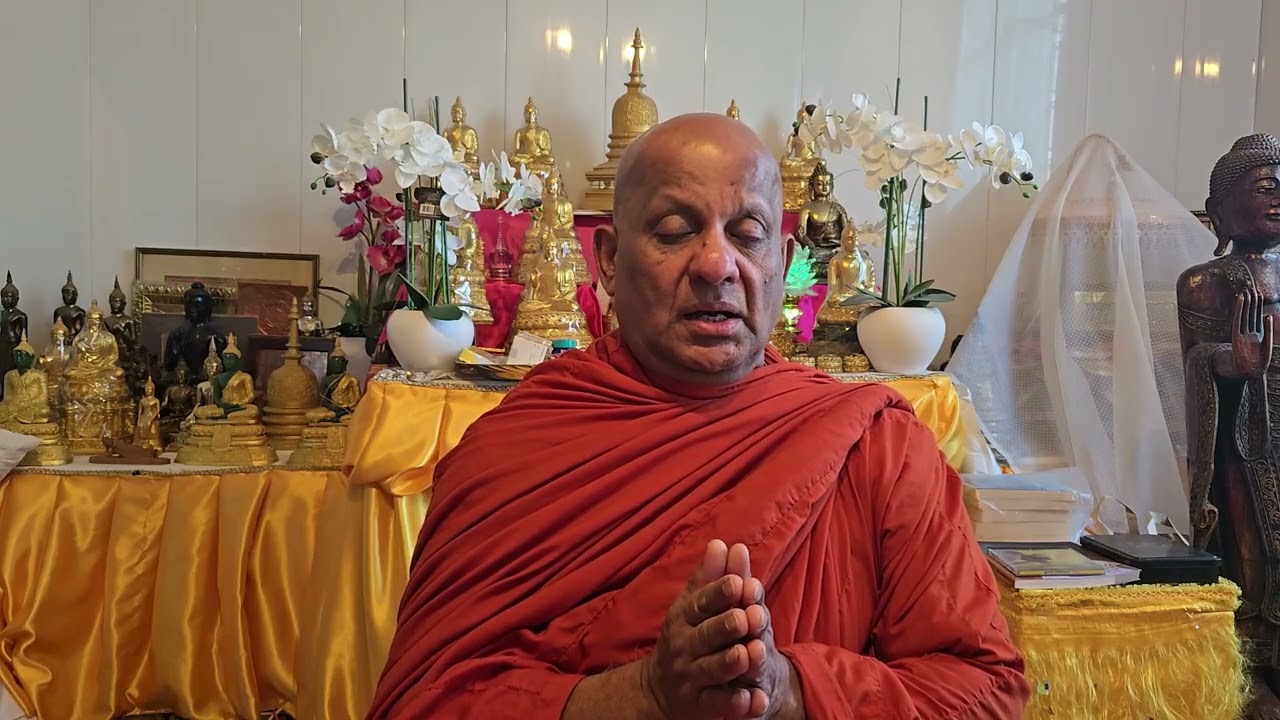 Laos ක්‍රමයට පාංසකූලය දෙනකොට ගාථා දේශනා කරණ අයුරු ඔබට දැන ගැනීමට