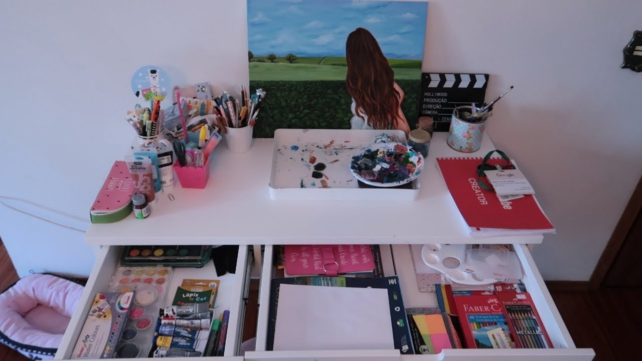 TOUR PELA MINHA MESINHA DE ARTES!