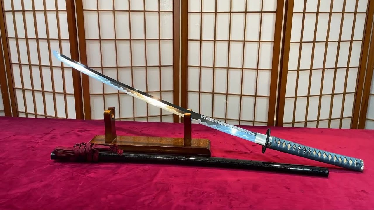 Custom 1095 steel japanese samurai katana with clay tempering and sashikomi