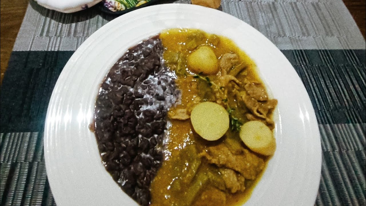 HOY PARA EL ALMUERZO ME PUSE A HACER BISTEC EN SALSA VERDE CON PAPAS 🥔 🥩 (Mis hierbas de olor)🪴☘️