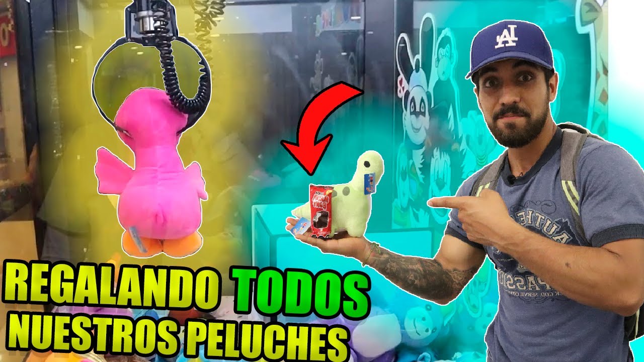 GANAMOS LA MÁQUINA DE GARRA  Y LO REGALAMOS TODO | MÁQUINAS DE PELUCHES Y DULCES