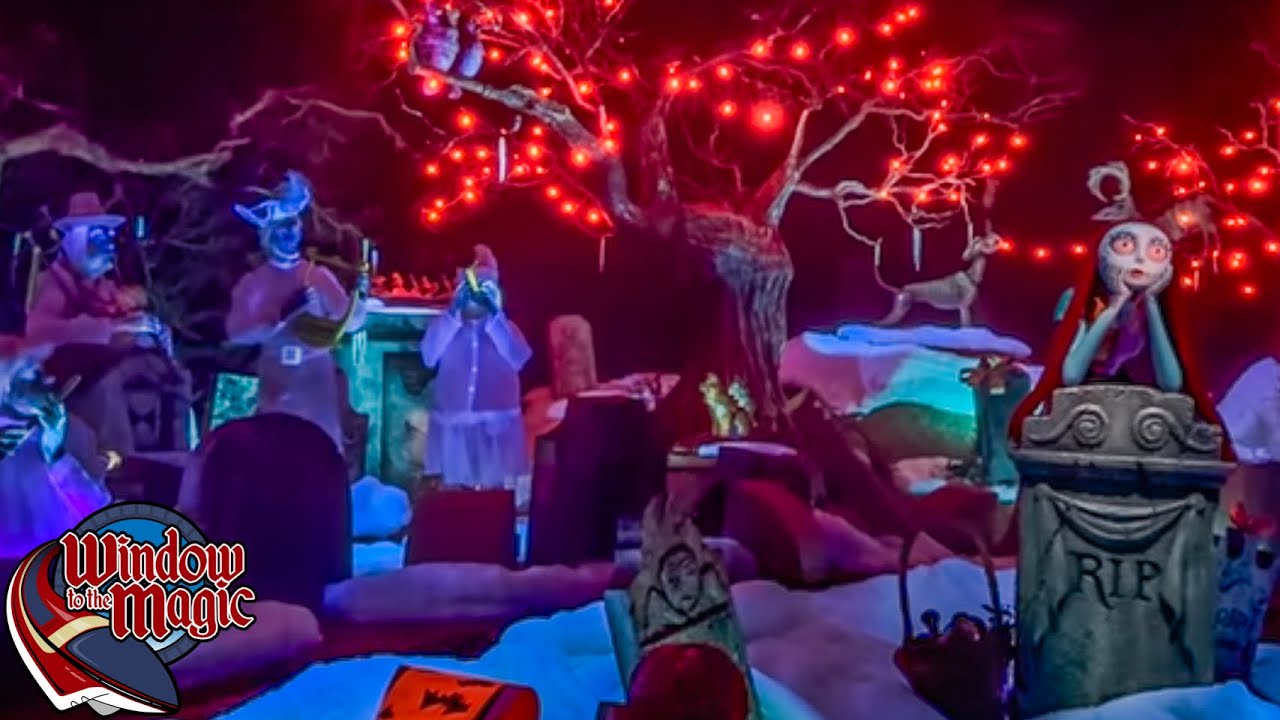 Haunted Mansion Holiday 2023 - Disneyland