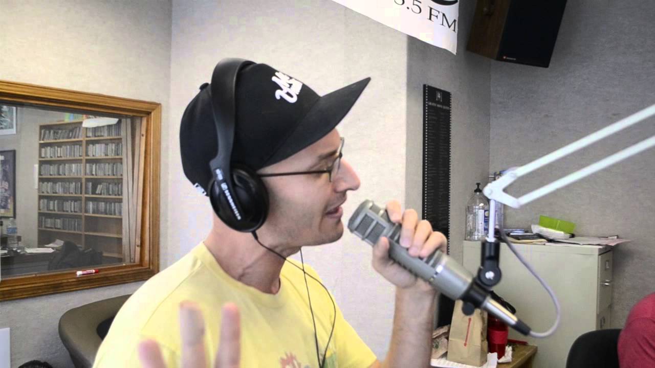 Eric Schwartz Performs 