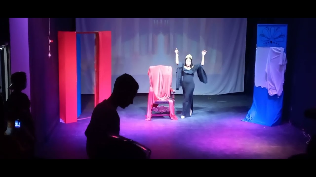 Obra teatral Blancanieves.... escuela de teatro fundam