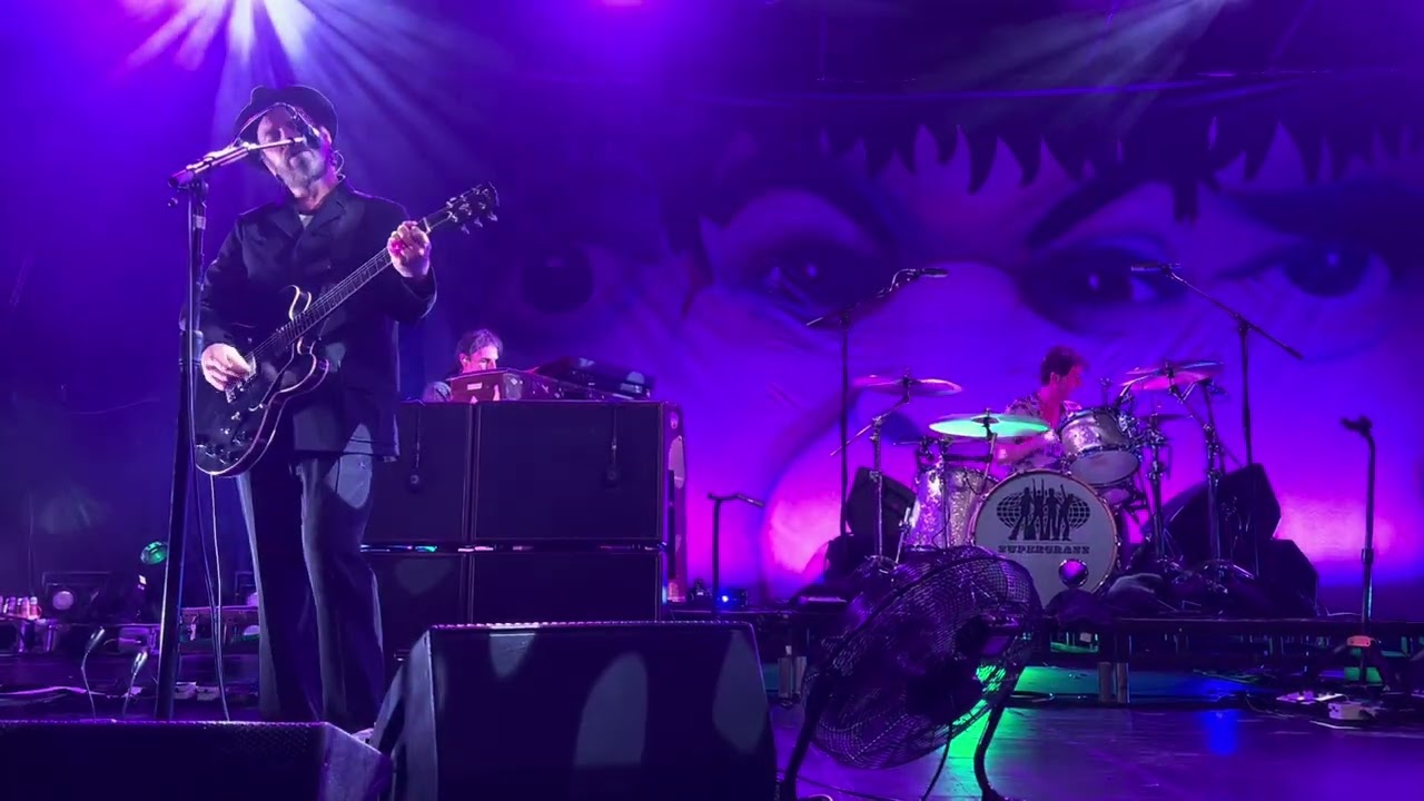Supergrass - Late in the Day live in Glasgow 2025