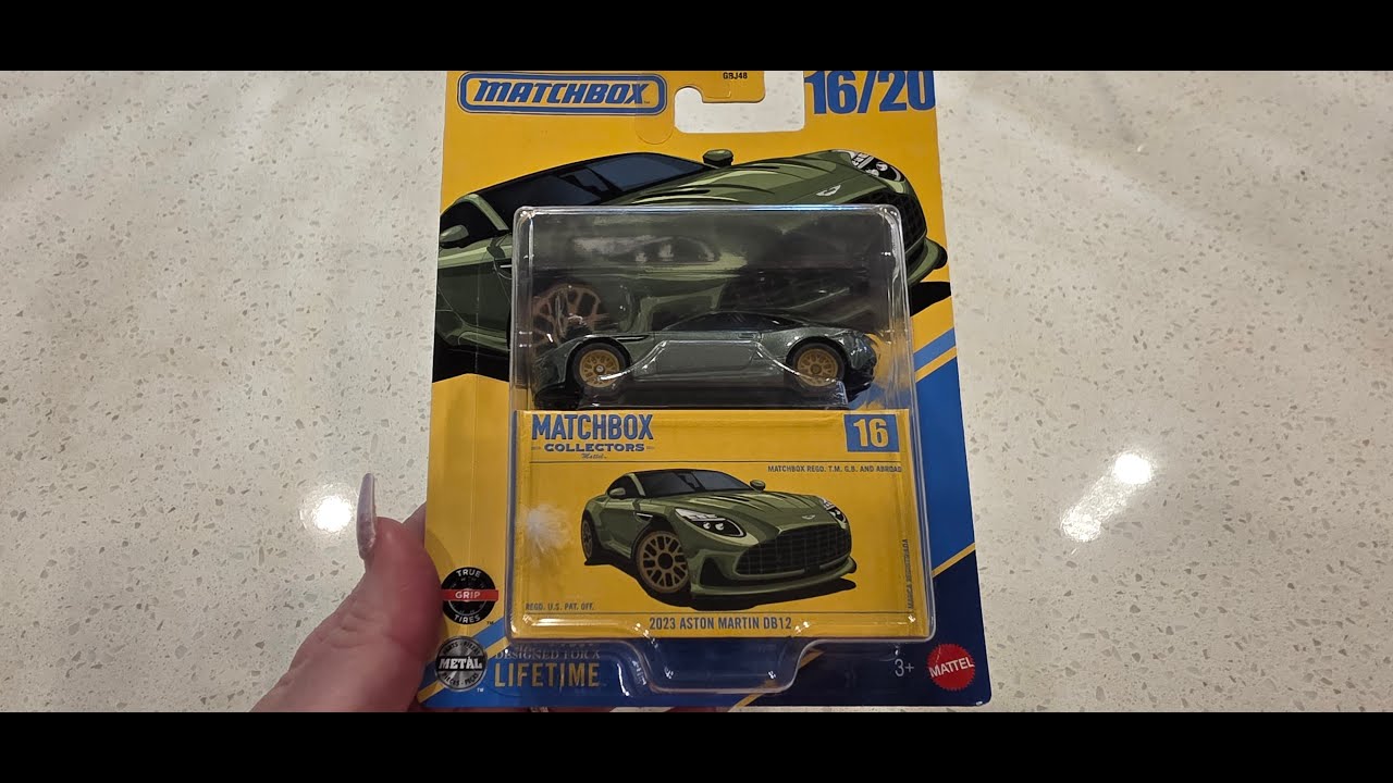 Распаковка коллекционной модели Matchbox Collectors Series 2023 Aston Martin DB12: покажите и рас...