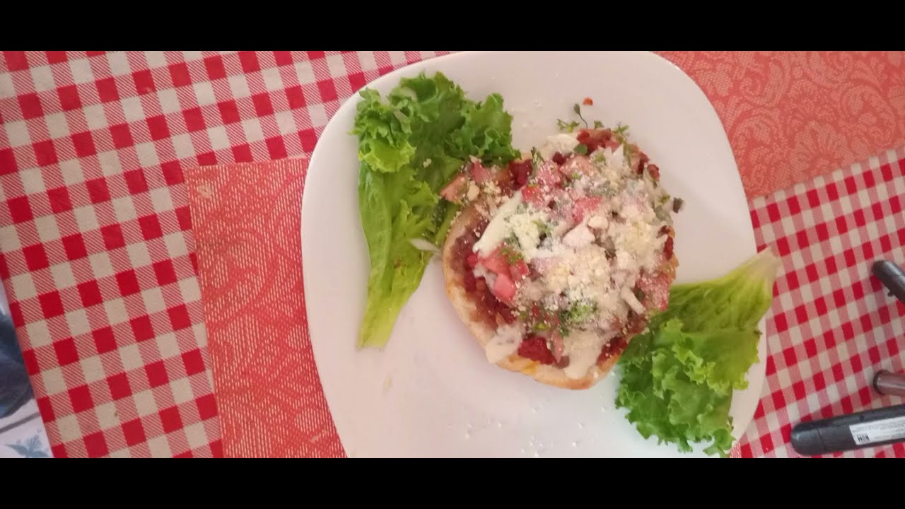 MOLLETES Y MANGO 