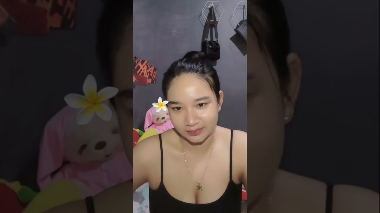 T T BULAT 🍑🍑 live bikin tegang #livestream #lifeisbutadream #girl 