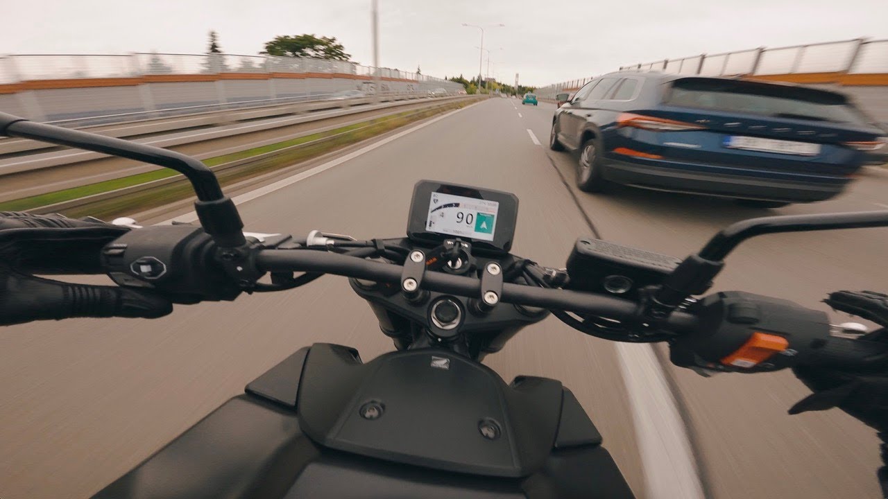 Slicing through the city ~ real moto experience ~ 2025 HONDA HORNET CB 750 4k POV