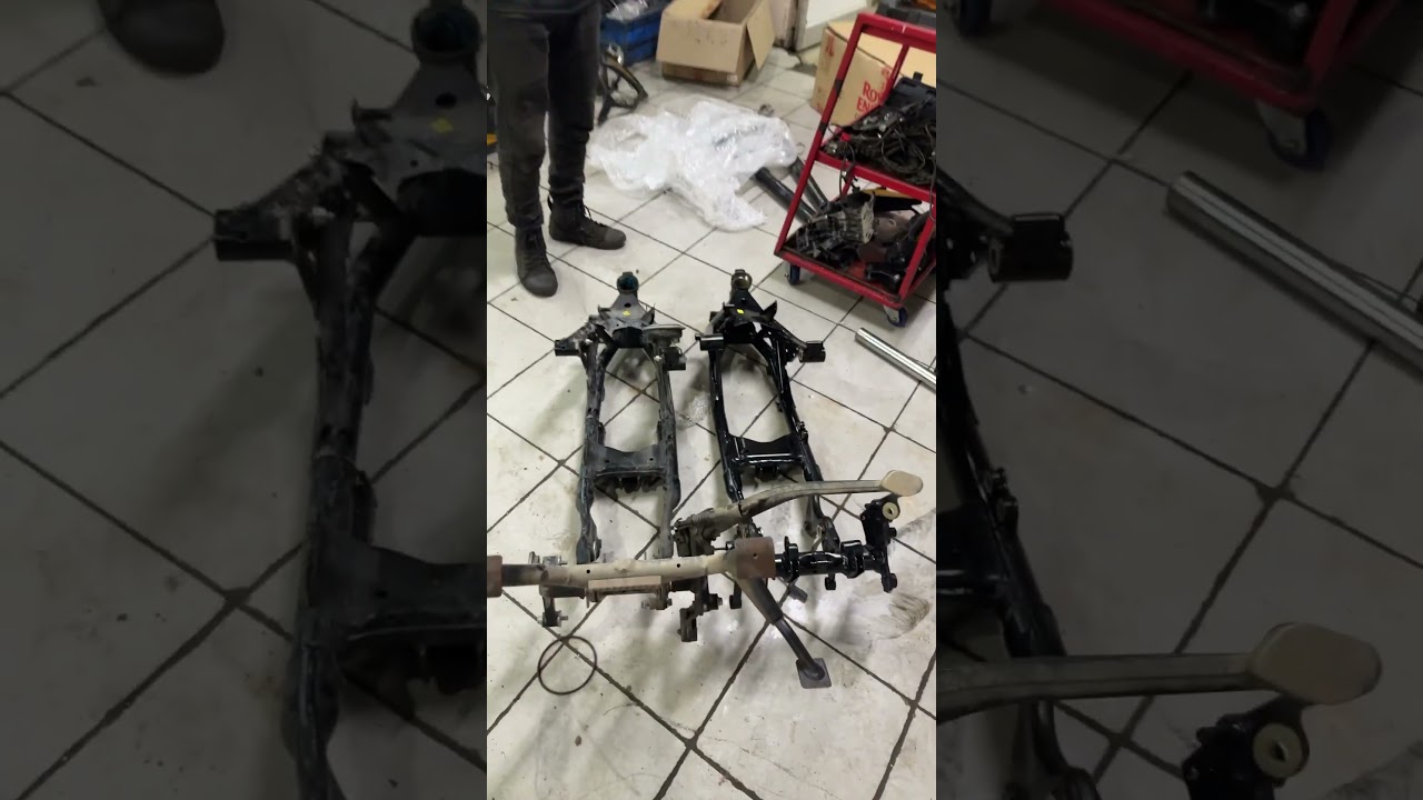 Himalayan 450cc main frame change accidental replace ￼#RoyalEnfield #450Himalayancc #OldBullet
