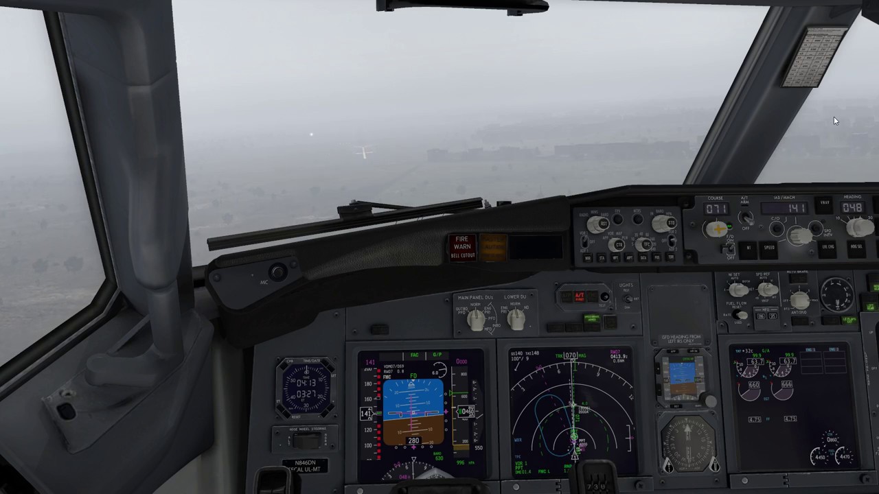 Boeing 737 Patna Airport second fog approach - Cockpit view