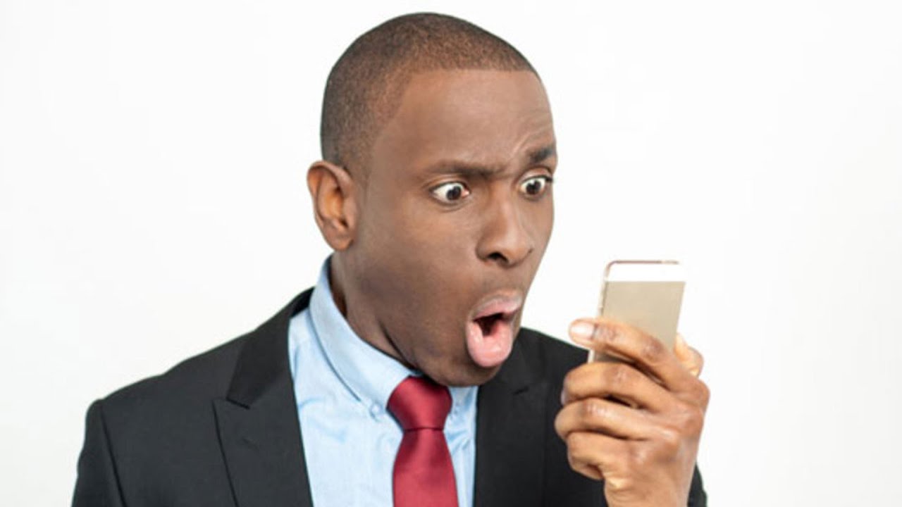 r/Relationships My Best Friend Is Sending My Boyfriend N*des!