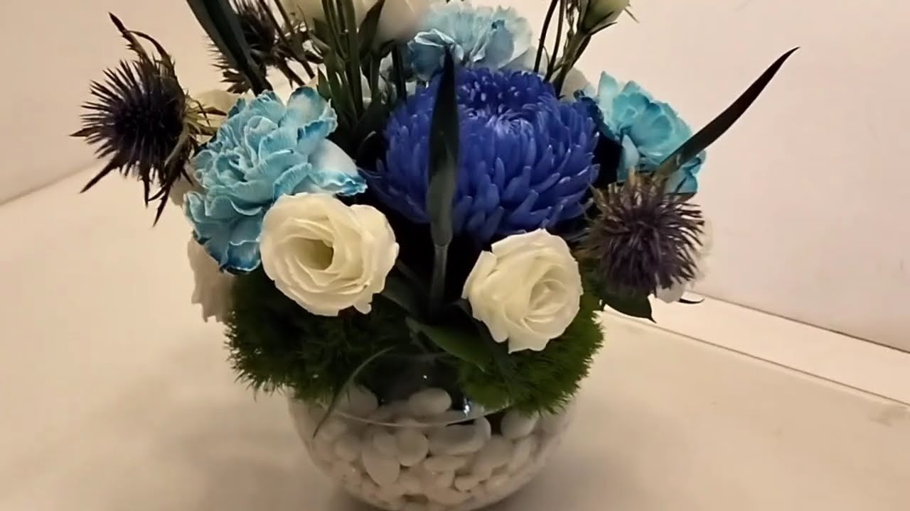 DIFFERENT FLOWER ARRANGEMENTS / WALK TO REMEMBER