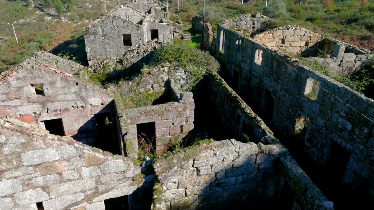 Vieiro, uma aldeia abandonada no centro de Portugal
