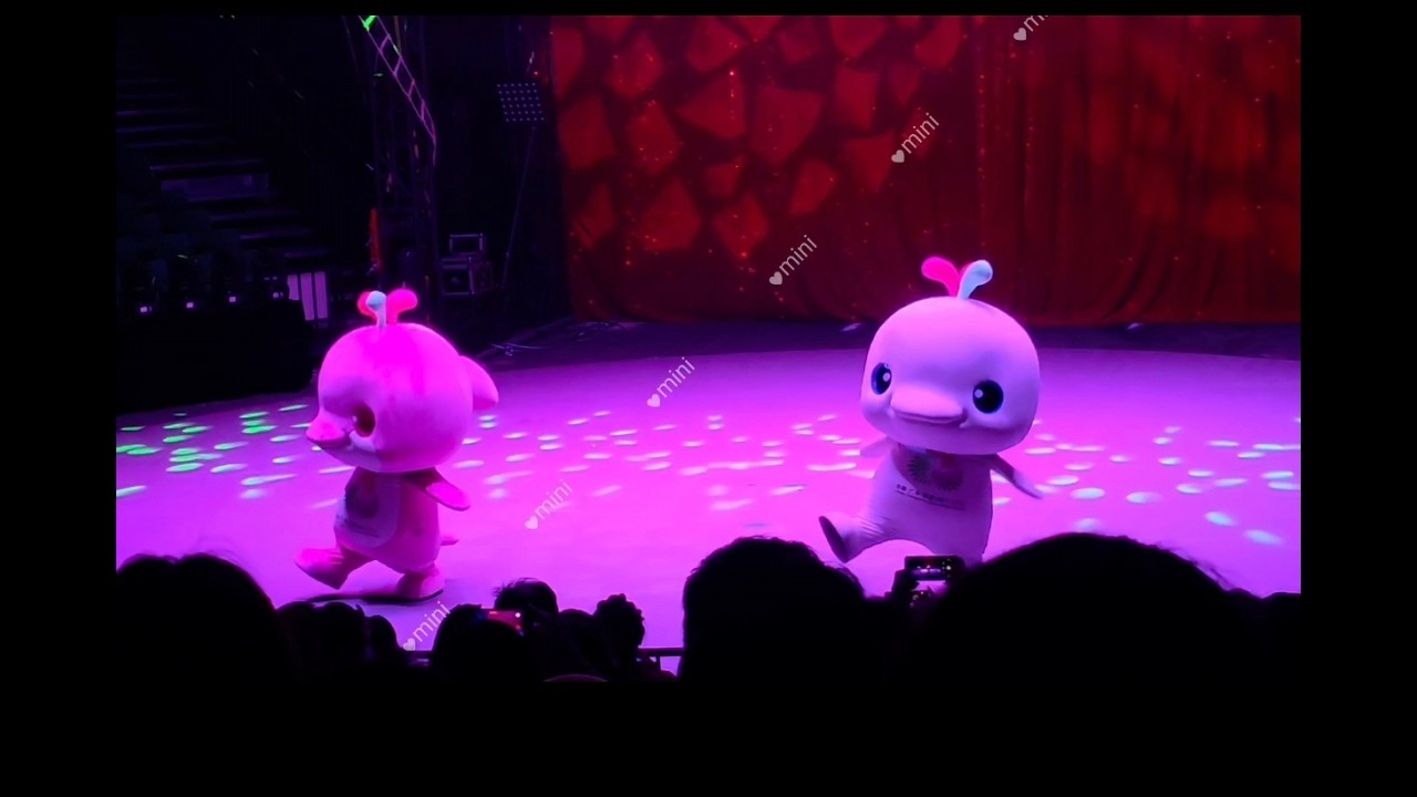 廣州大灣雞奧體嘉年華馬戲開場及謝幕 1 Guangzhou Greater Bay Chicken Olympic Center Carnival Circus Show Curtain Call 1