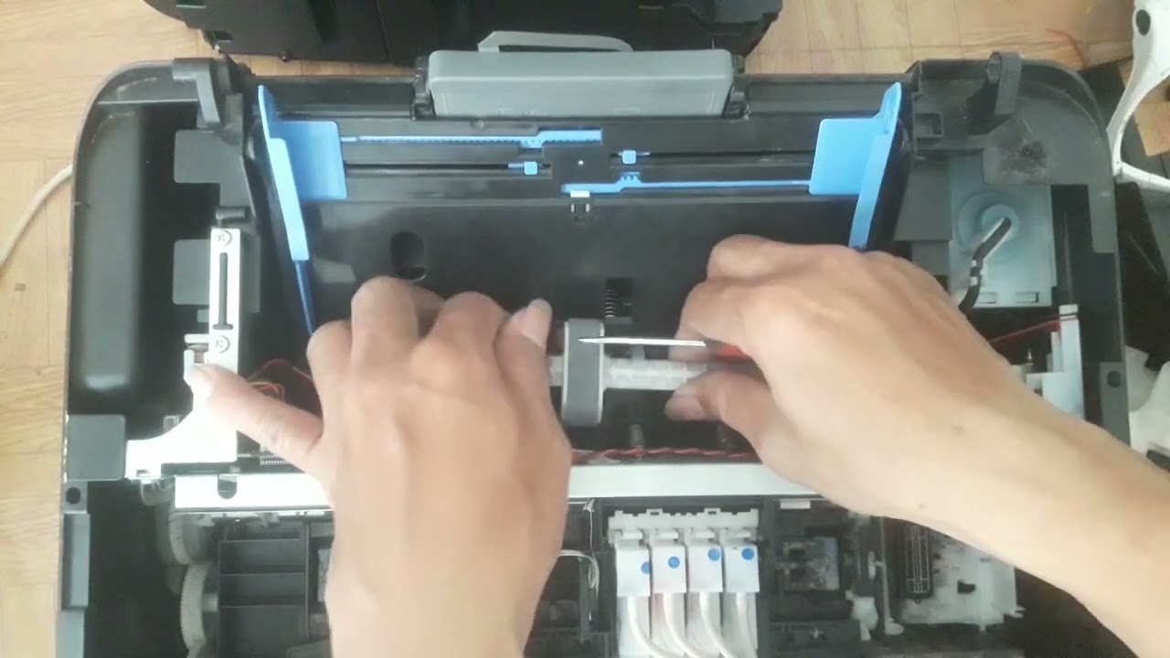 Printer Epson L3110 Tdk bisa narik kertas disebabkan Roll karet yang aus