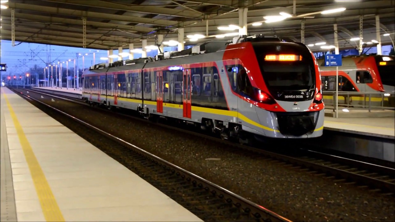 36WEd-003 (Impuls2) wjeżdża na stację Ł&oacute;dź Widzew