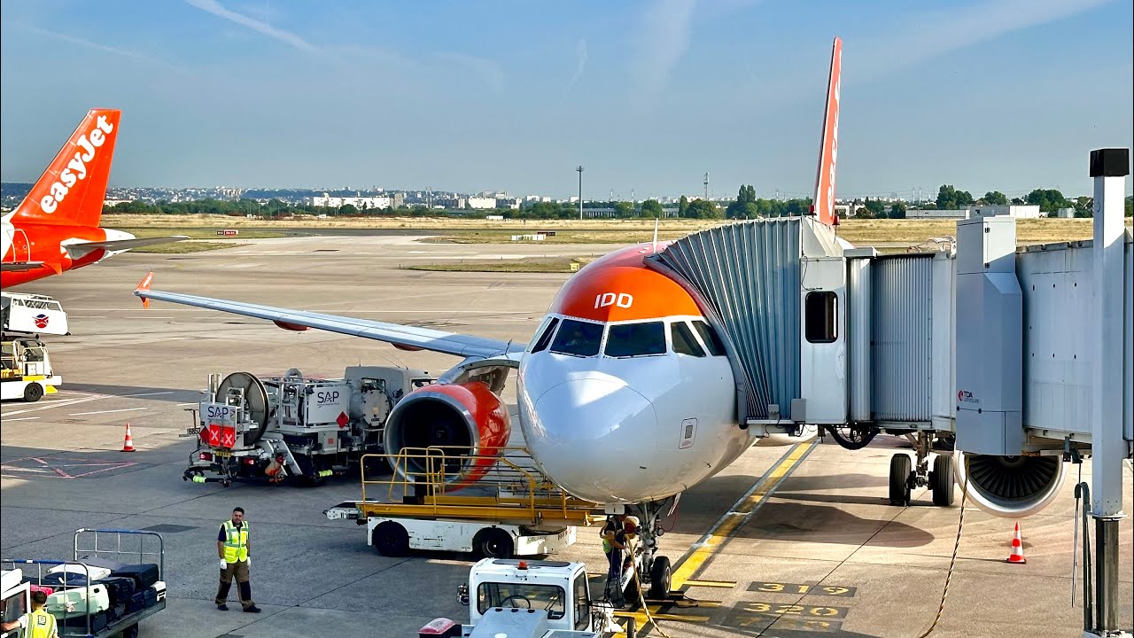 Airbus A320-200 | EasyJet | Berlin (BER) &mdash; Paris (ORY) | Full Flight | 4K