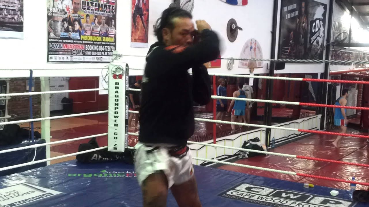 Bob n weave for Muaythai with Sifu Quentin Chong