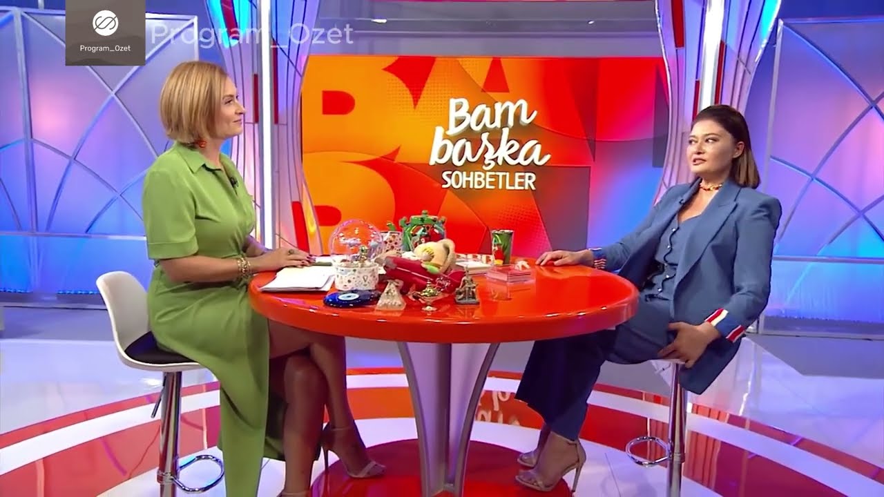 Ceyda Düvenci - Bambaşka Sohbetler 1.Sezon Özet Part 4