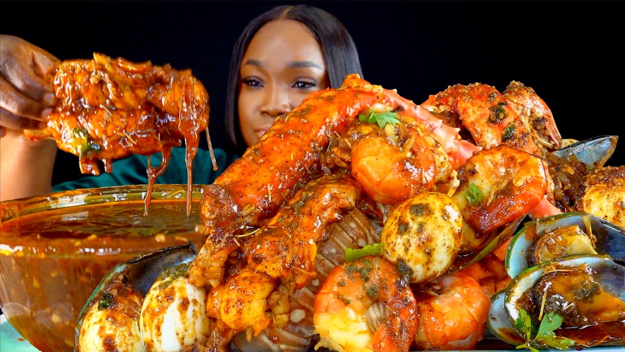 JUICY KING CRAB SEAFOOD BOIL MUKBANG | LOBSTER TAILS SEAFOOD BOIL MUKBANG | ASMR EATING | MUKBANG