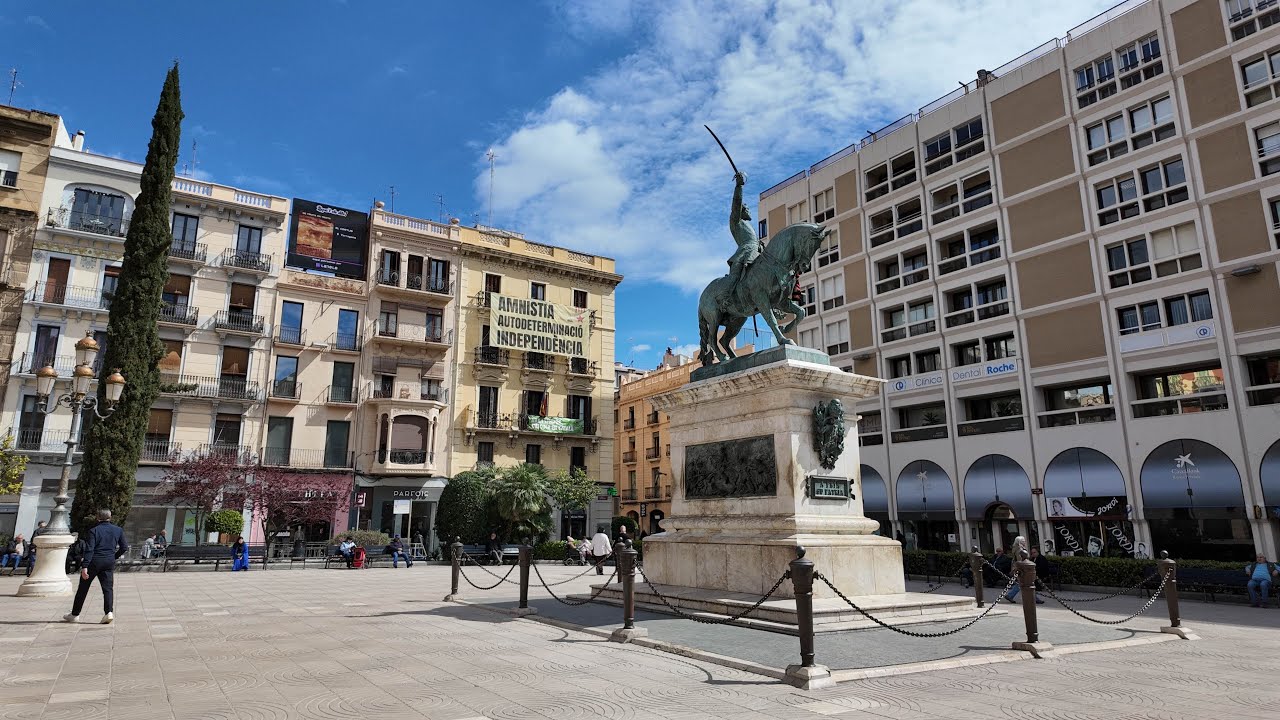 REUS Tarragona Spain,  WALK TOUR 4k  HDR