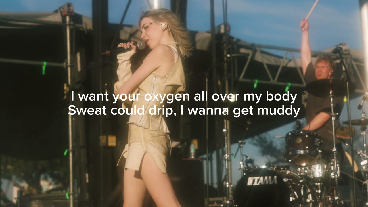 Sophie P0wers - Muddy ( lyrics ) 