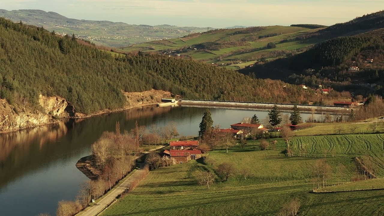 Barrage la terrasse sur Dorlay