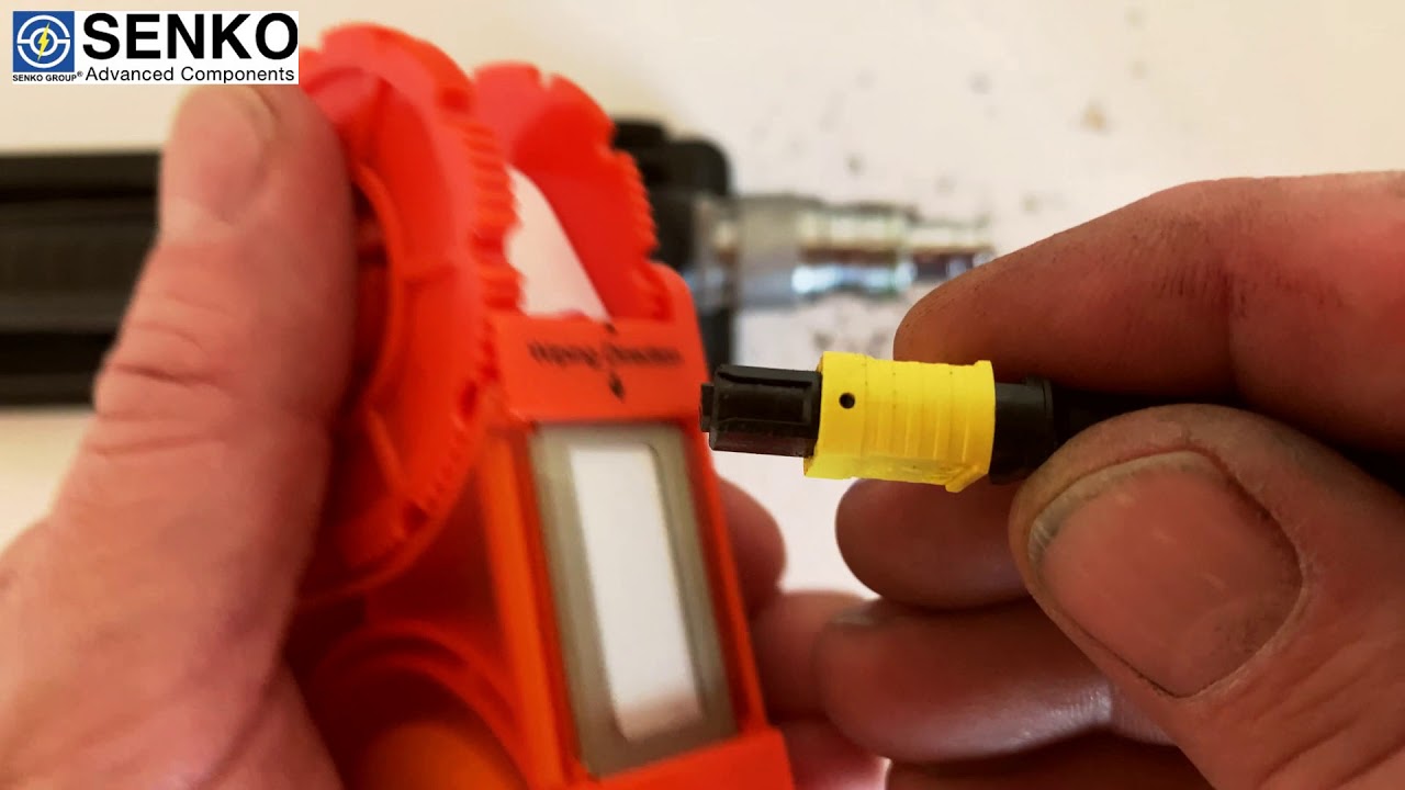 Cleaning MPO/APC Connector with Smart Cleaner Cassette