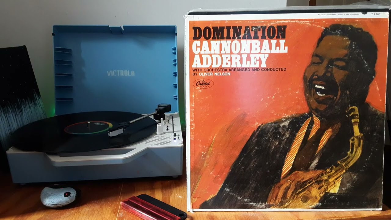 RELAX AND VIBE TO VINYL ON VICTROLA.............(I DO NOT OWN RIGHTS TO THE MUSIC)