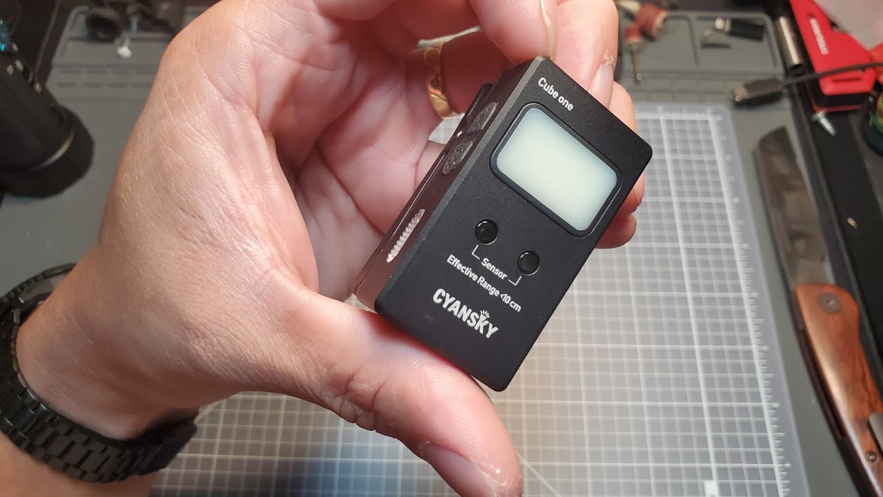 In-depth look at the kickstarter CYANLAMP M12R (syansky cube one) with beam shots