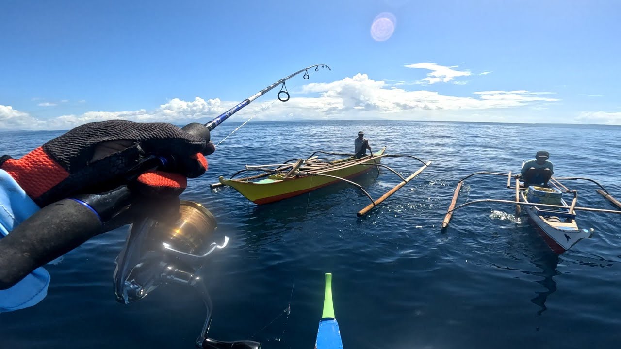 LIGHT JIGGING FISHING. SINALUBONG AGAD TAYO NANG MGA MAMAW. DONATE AGAD TAYO NANG JIG LURE.