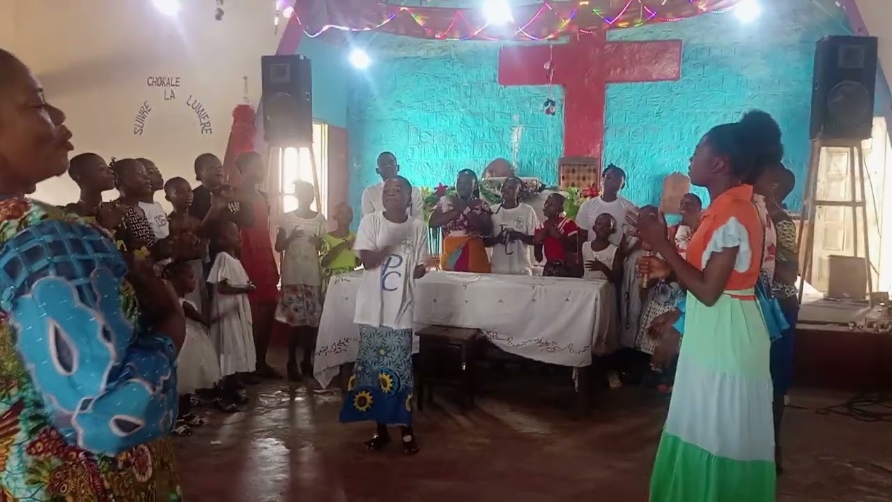 Chorale la voix des Anges Dinanga Kayi wewe diudi n'adi mulunda wanyi bu diakadi n'adi Mamu Luta 
