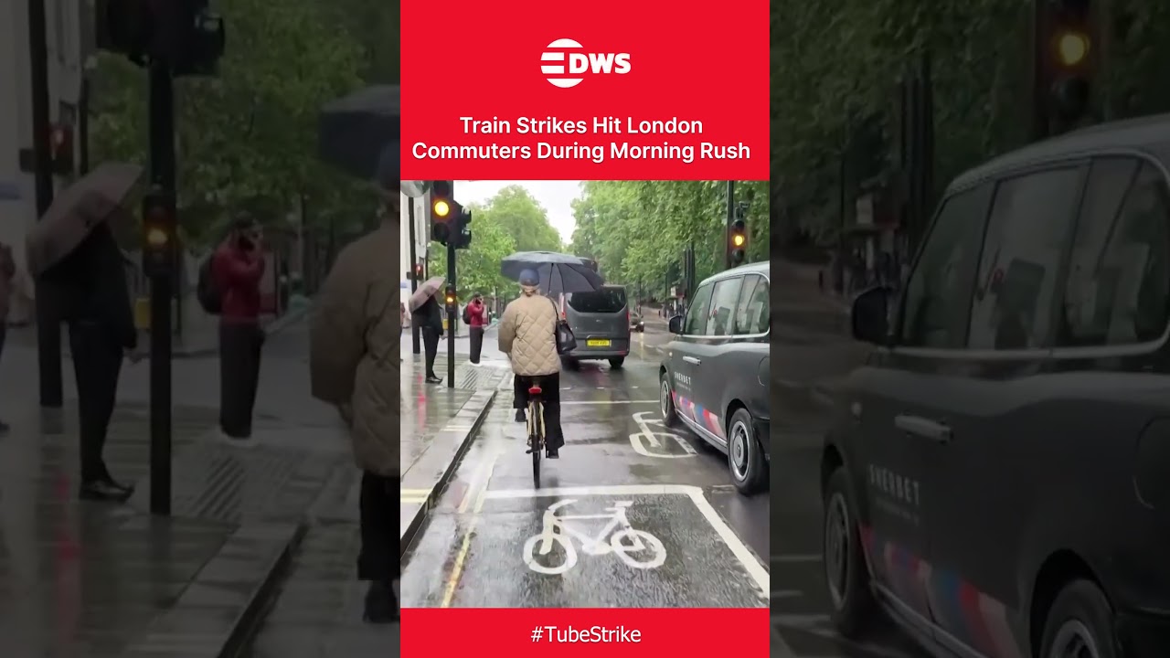 London Commuters Scramble as RMT Tube Strike Paralyzes Major Underground Lines | DWS News | AC1C